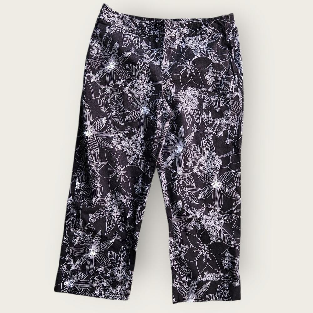Rafaella Capris Women's Sz 14 Black and White Tropical Floral Design
